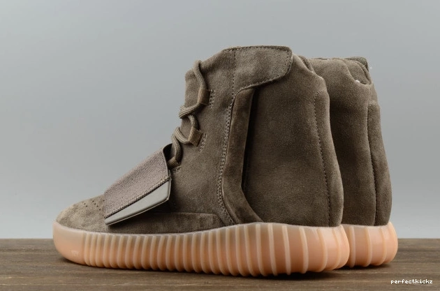 Brown Yeezy BY2456 adidas Boost Light 750 0812